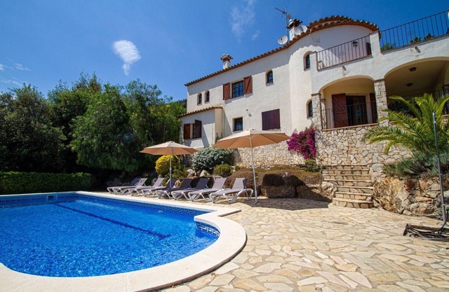 Club Villamar - Beautiful villa with a lovely swimming pool in a quiet area.