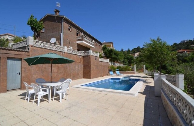 Club Villamar - Detached holiday villa Vidreres looks out over the forest – with wonderful privat.