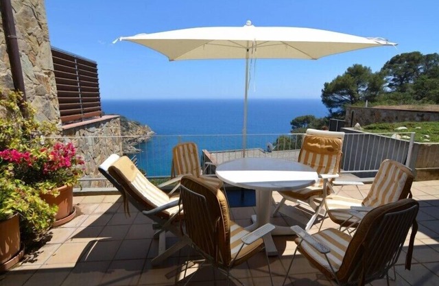 Club Villamar - Great 5 bed villa with balcony only 350m from the beach on the beautiful Costa Br.