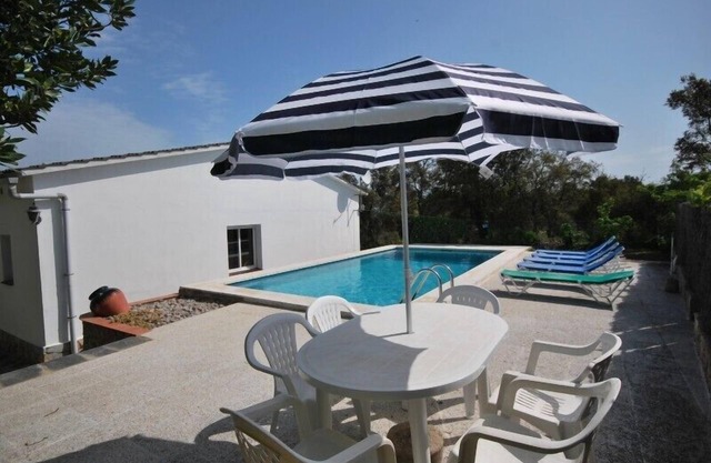 Club Villamar - Nice villa with garage,garden, barbecue and private pool.