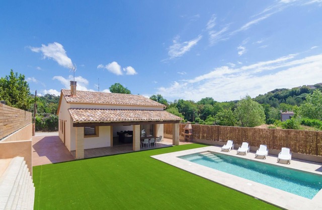 Club Villamar - Stunning new villa in Aigua Viva Park near Lloret de Mar, featuring a private poo.