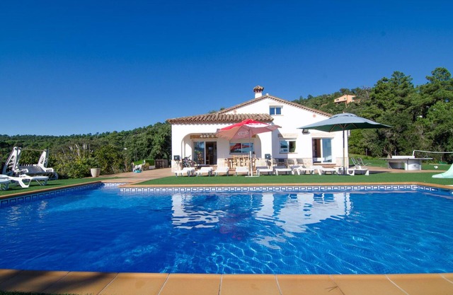 Club Villamar - Wonderful detached villa near Lloret de Mar with private swimming pool and beauti.
