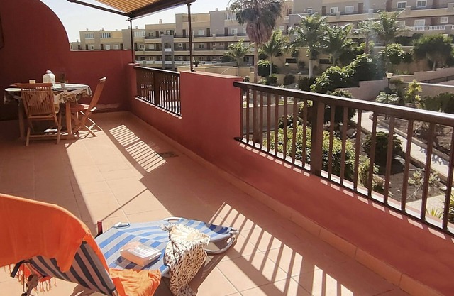 CM 2 bd appartment near the sea