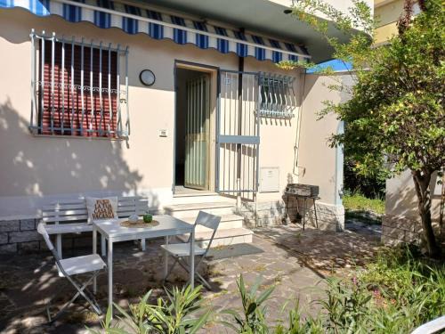 CN009 - Cesenatico, nuovo bilocale con giardino e posto auto