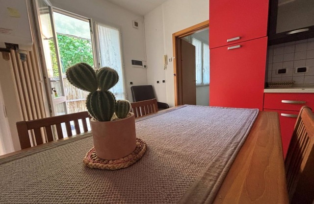 CN021 - Cesenatico, two-room apartment with courtyard in central location