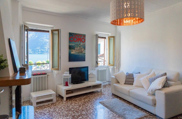 Co-a391-caal49a1 - Family Nest on Lake Como