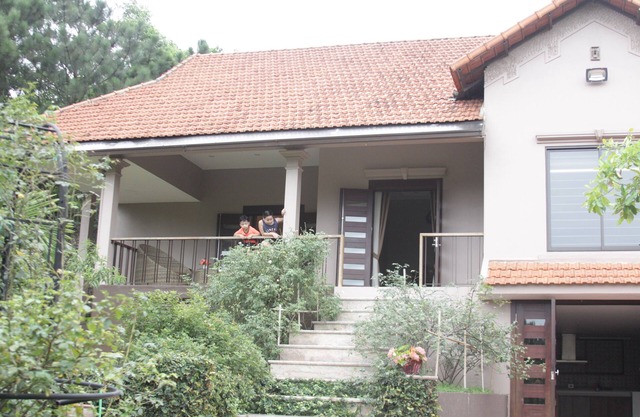 Co Garden - Ulesa neighbor's house