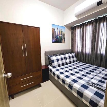 Coast Residences - 1 Bedroom with Balcony near PICC, WTC, Star City & MOA