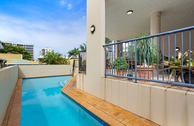 Coastal 3-Bed with Parking, Pool & Ocean View