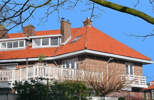 Coastal Apartment Near Dunes