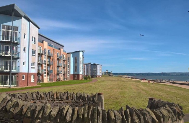 Coastal Apartments - Wales (Ground Floor)
