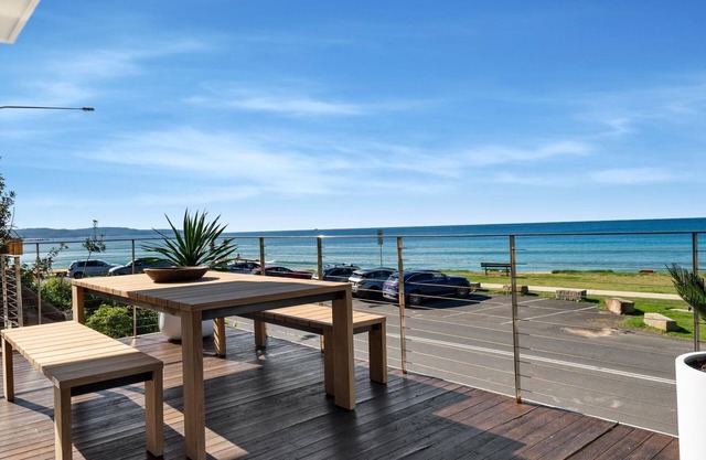 COASTAL BREEZE by Palm Beach Holiday Rentals