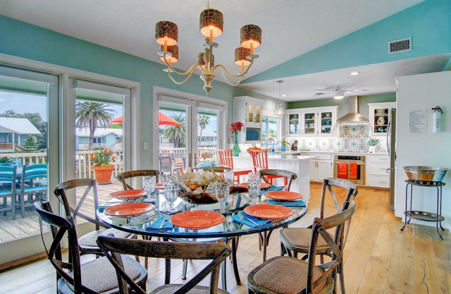 Coastal, Bright and Cheery, Key Allegro Waterfront Canal + Heated Private Pool