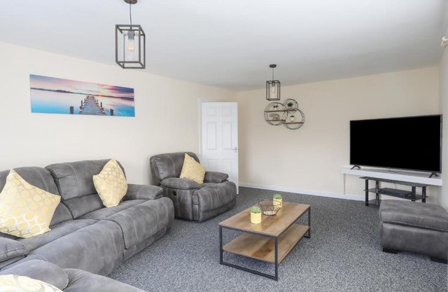 Coastal Cafe Apartment