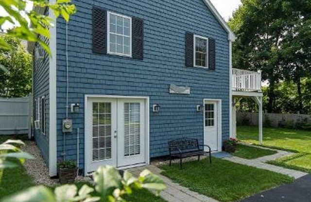 Coastal Cottage in the heart of Kennebunk, ME