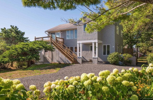 Coastal Cottage w/Roof Deck Ocean Views - York, ME 4 Beds, 3 Baths, Sleeps 9