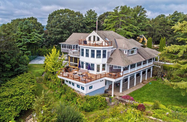 Coastal Estate | Private Beach | Tennis | Firepit | Sleeps 20
