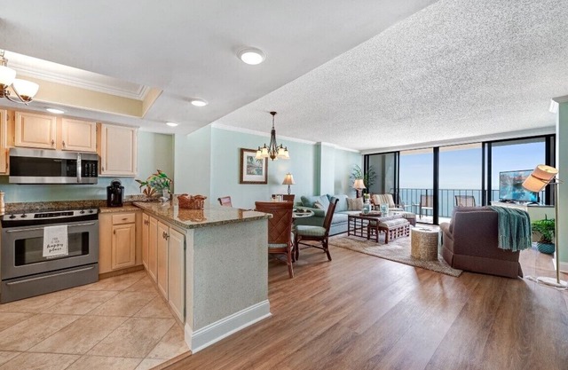Coastal Luxury Escape! Amazing Ocean Views!