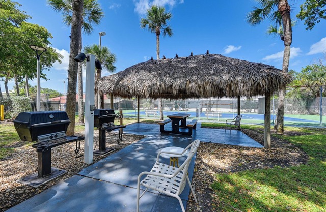 Coastal Marco Island Condo w/Club Amenities!