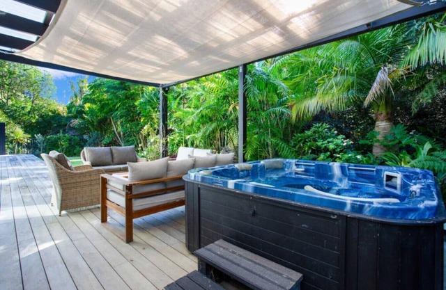 Coastal Retreat w Spa Pool just Steps to the Beach