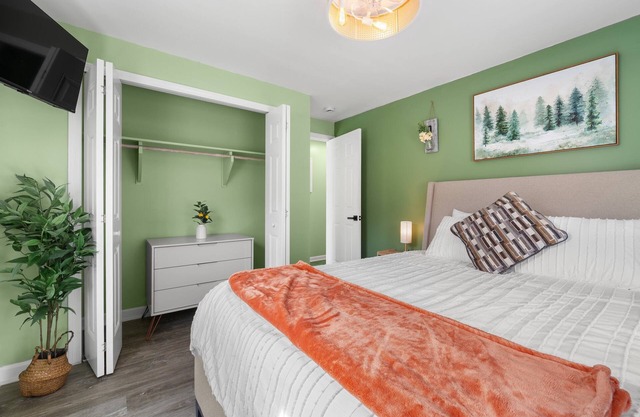 Coastal Retreat 2BR Near Beaches & Mystic