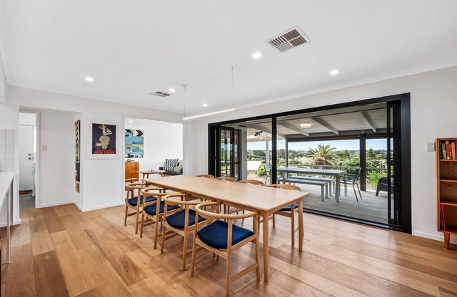 Coastal Retreat, scenic views, wifi, family friendly