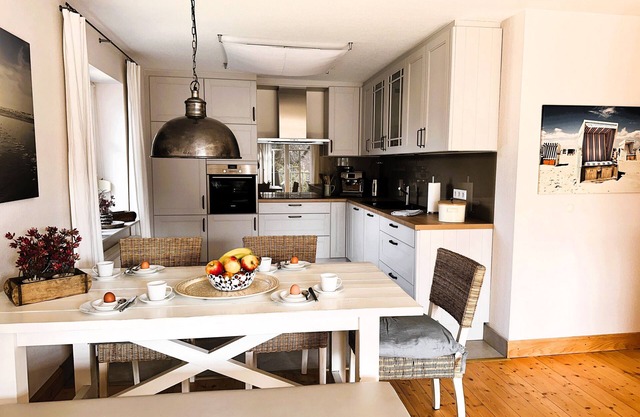 Coastal studio, luxury vacation apartment, in top location, close to the beach, WLAN