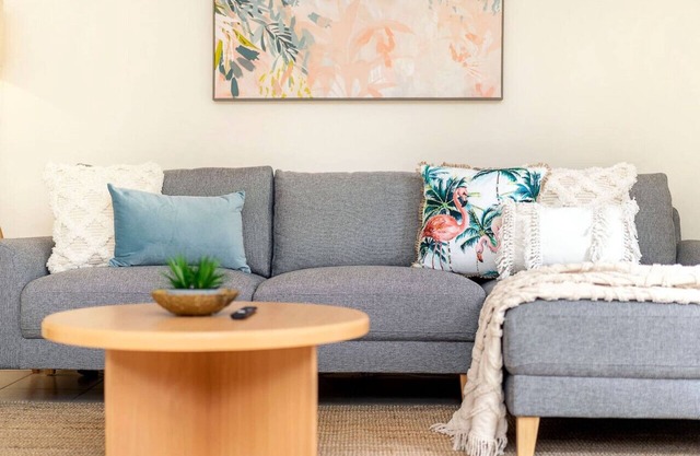 Coastal themed at its finest! Sleeps 7 people