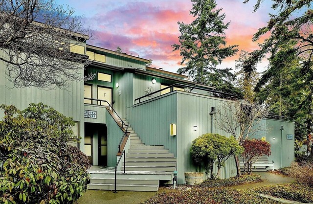 Coastal Treasure at Birch Bay; JL 911 Ocean view, ground floor, steps to beach
