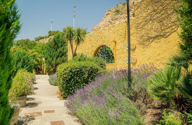 Cobachon Cave Rural House, private terrace and barbecue. (2 - 3 people)