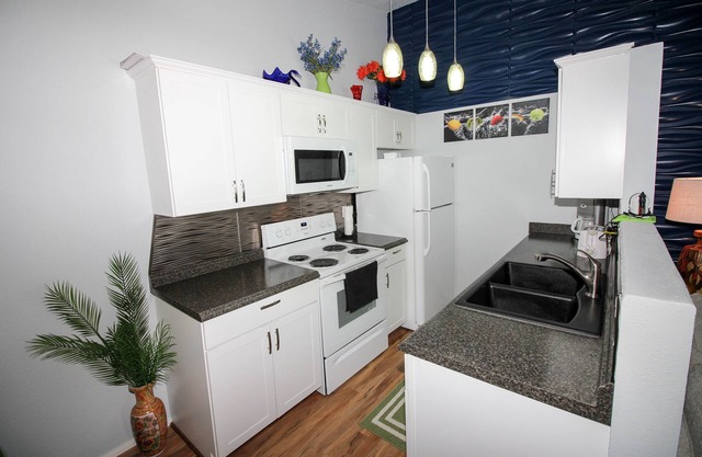Cobalt Bungalow 1 Bedroom Condo