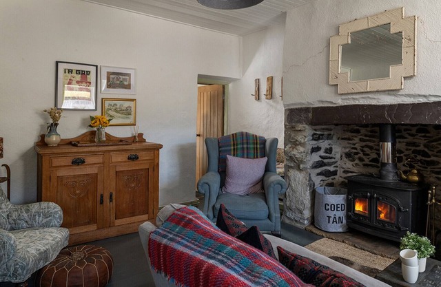 Cobweb Cottage - Two Bedroom Cottage, Sleeps 4