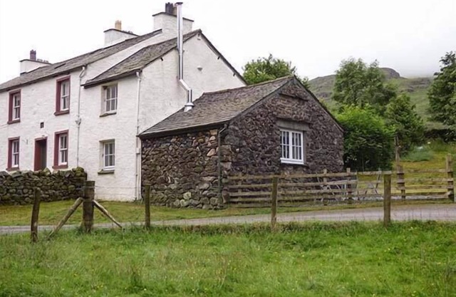COCKLEY BECK COTTAGE, pet friendly in Broughton-In-Furness