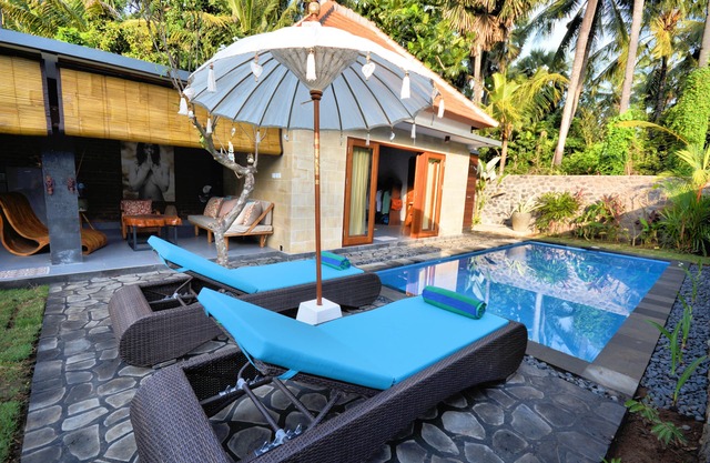 Coco Garden Pool Villas