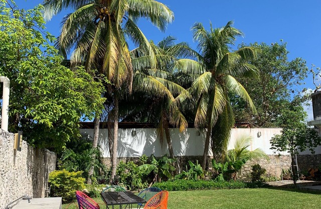 COCO. Spacious Independent Apartament with Garden.