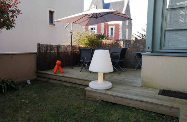 Cocon Familial Avec Jardin au Coeur de Saint Servan