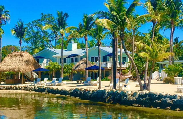 Coconut Palm Inn
