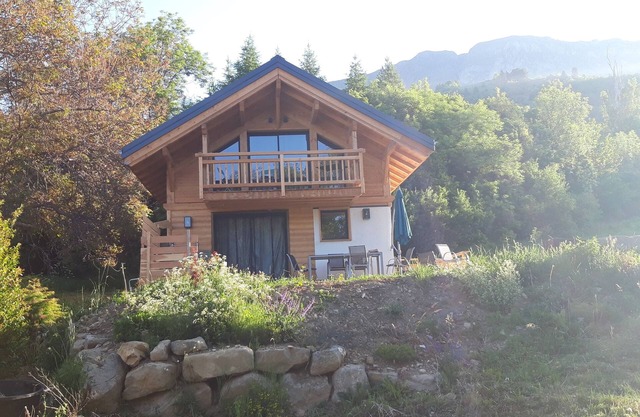 Cocooning chalet in the mountains, 10 minutes from Lake Serre-Ponçon