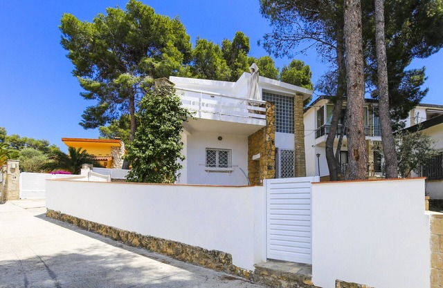 CODOLAR Family House