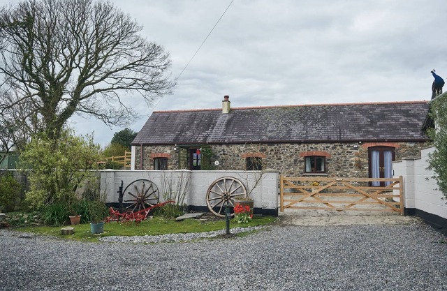 Coedllys Uchaf Cottage, Rural cottage with swim-spa and sauna