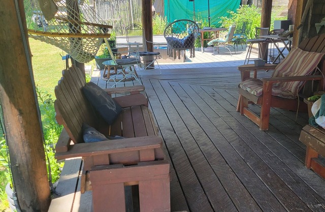 Coeur d'Alene Lake cabin! Hot tub, fire place. Swim, relax, recreate and enjoy.