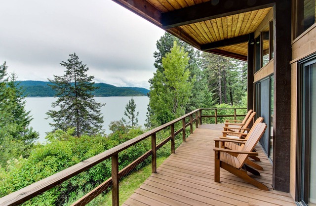 Coeur d'Alene Lake - Waterfront Cabin with Private Dock & Beach
