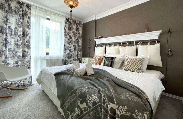 Colina Boutique Apartment with Free Parking