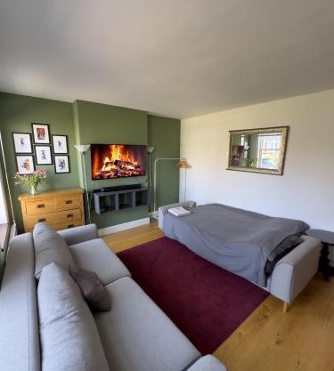 Colindale Lush Stay 30 mins central London