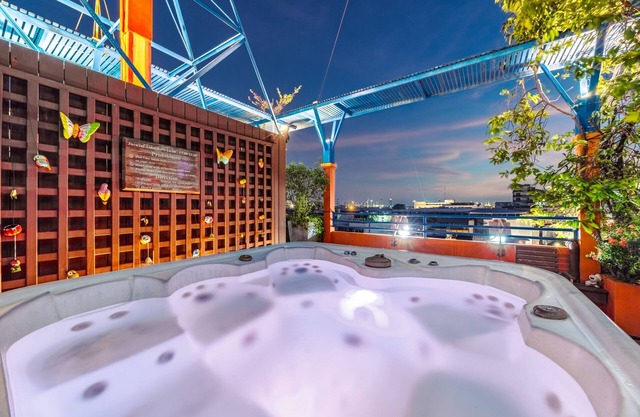Collection O Diamond House Khaosan