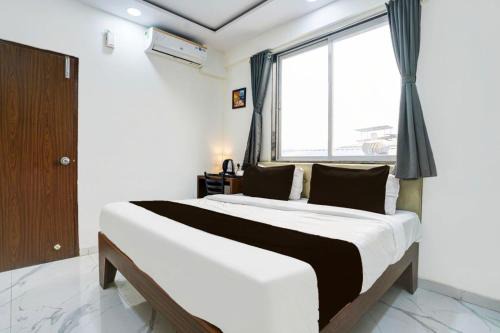 Collection O Lodha Experia Mall Dombiwali Formerly RR Suites