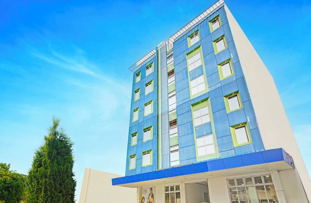 Collection O Metro Manila near University Belt formerly 1318 Residences