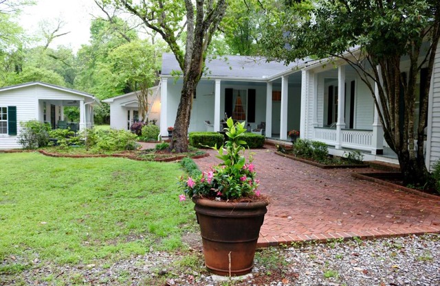 Collina Plantation Inn