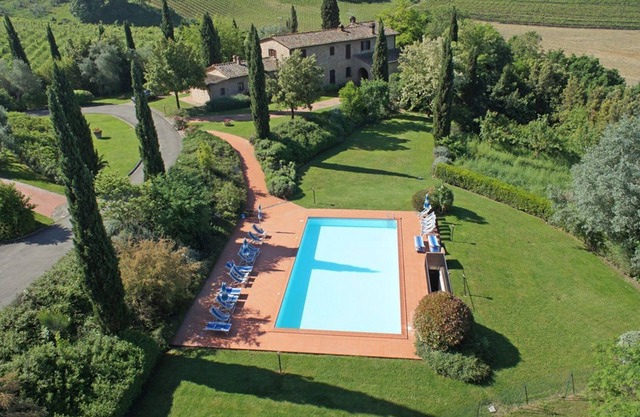 Colline 2 - Holiday Rental in Country house with swimming pool near San Gimignano, Tuscany