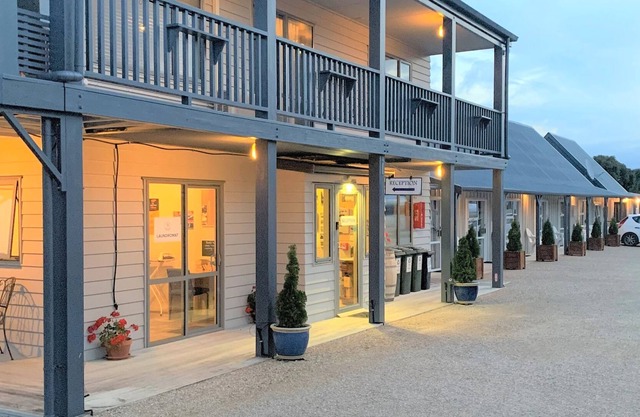 Collingwood Park Motel